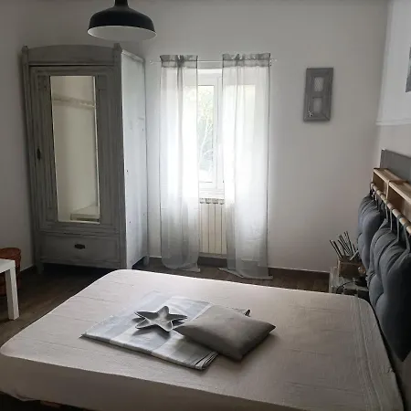 Holiday home Casa Indipendente La Porta Azzurra Finale Ligure