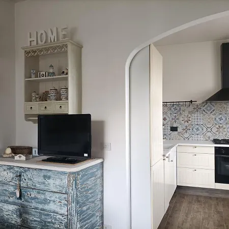 Casa Indipendente La Porta Azzurra Vakantiehuis Finale Ligure